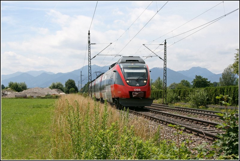 4024 084 wird als RB 5112  INNTALBAHN  von Innsbruck nach Rosenheim, den Endbahnhof in wenigen Minuten erreichen. (29.06.07)