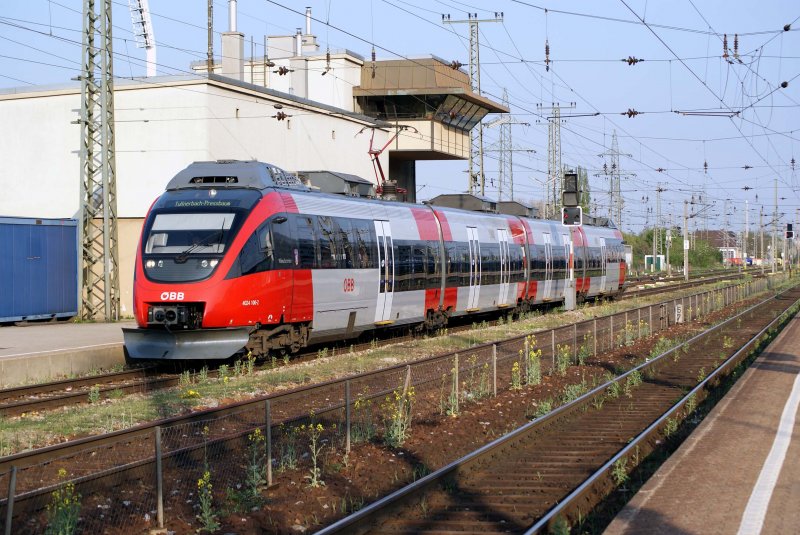 4024 100 am 15.04.2009 als S50 bei der Einfahrt in Wien Htteldorf.