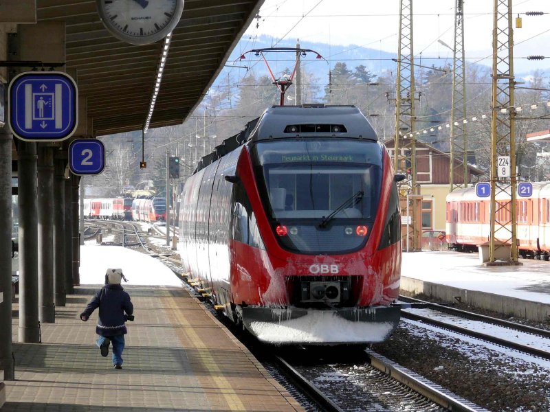 4024.041-8 Bahnhof Knittelfeld in Richtung Neumarkt 28.01.2007