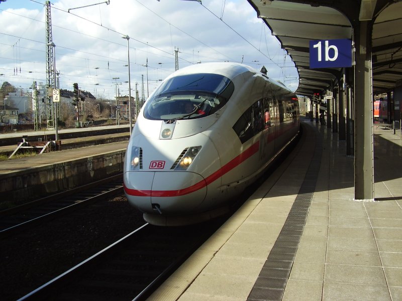 403 008-6 mit ICE715 bei der Einfahrt in den Mainzer Hauptbahnhof