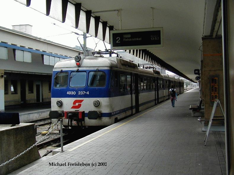 4030 237-4 im Wiener Westbahnhof, am 10-09-2002