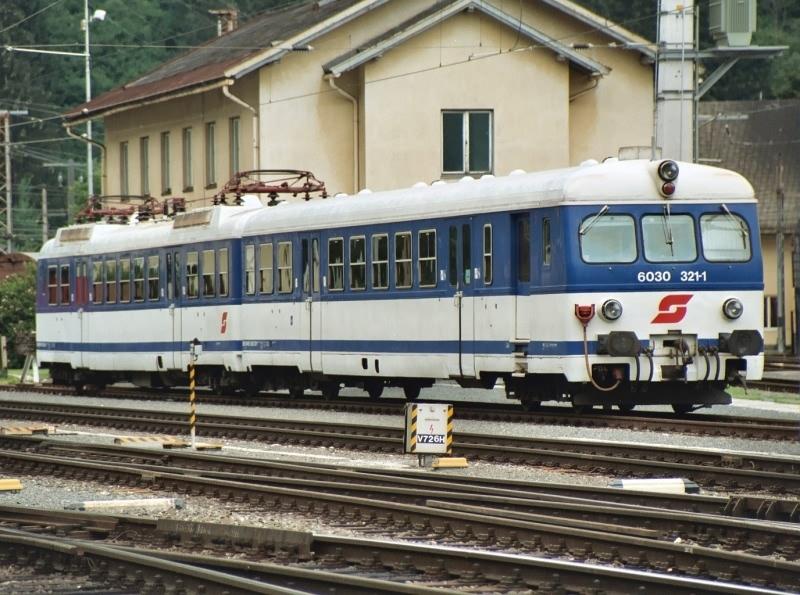 4030.321 abgestellt im Bhf. Selzthal im August 2003