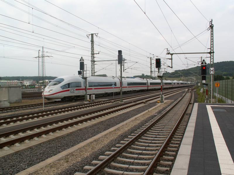 406 011+006 am 17.6.05 im Bf Montabaur.
