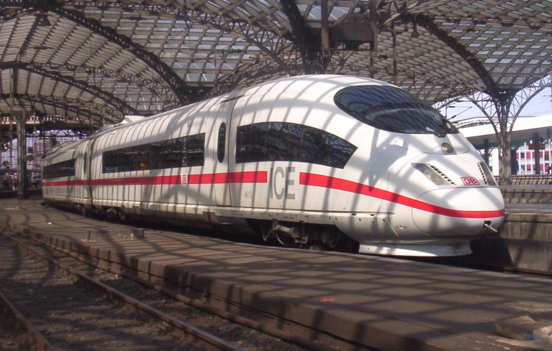 406 013  Schw�bisch Hall  steht als ICE 501 Dortmund - Basel SBB am 02.04.2007 im K�lner Hbf