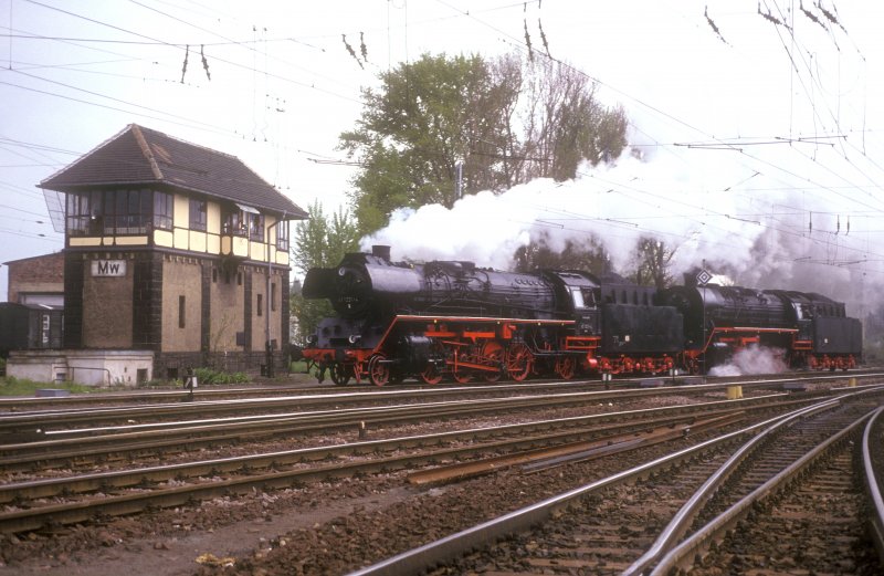 41 1231 + 44 1486  Magdeburg  09.05.91