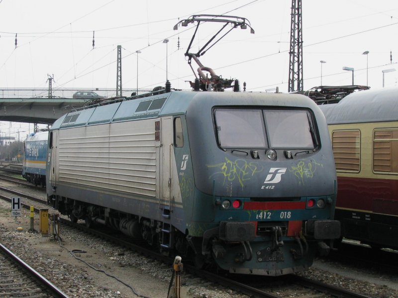 412 018 am 1.4.2008 in Regensburg.