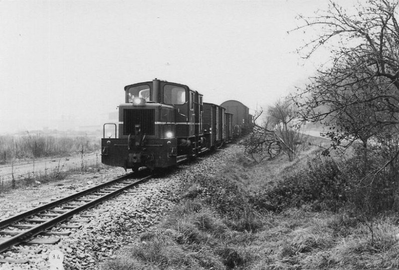 4.12.1972 Gterzug von Mckmhl kurz vor Schntal