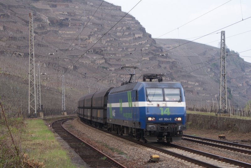 418 004-0 mit dem NIAG Zug in Wininngen am 06. April 2009