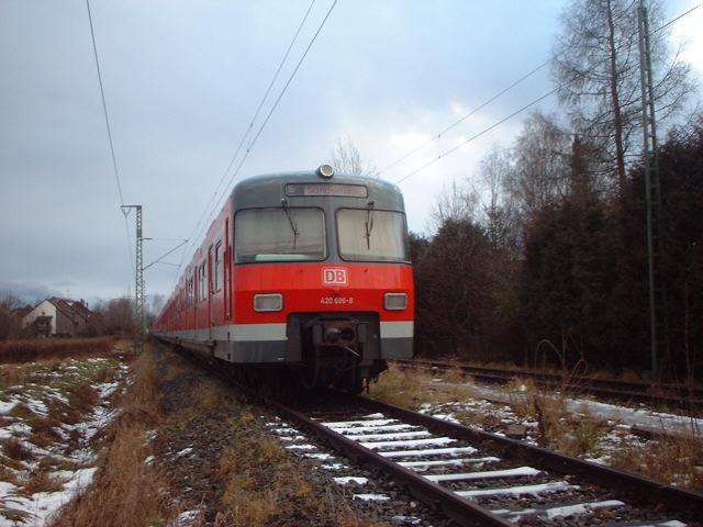 420 186 steht abgestellt in Wolfratshausen. Heute dreht die Einheit ihre Runden in NRW.