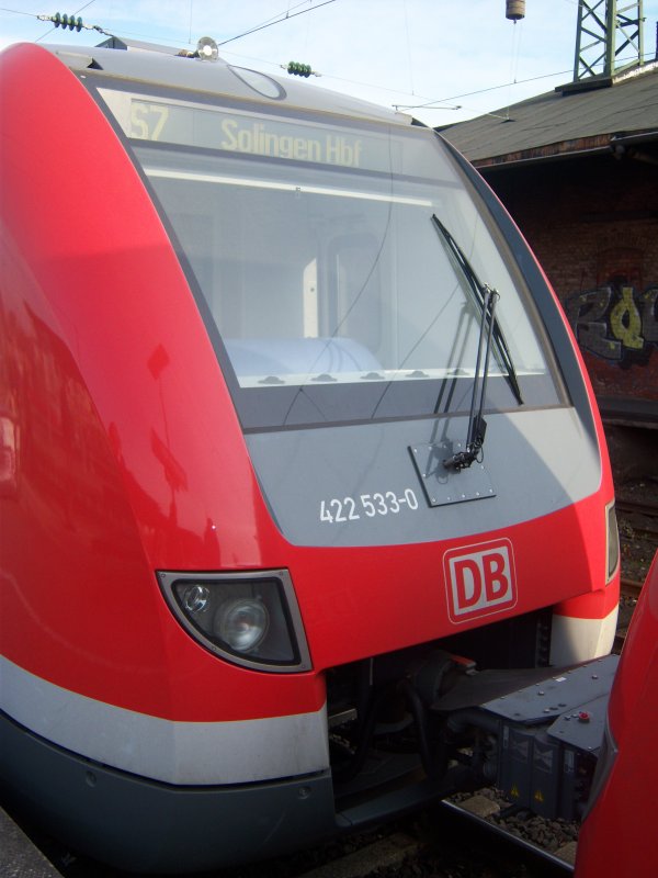422 533-0 in Solingen Hbf (01.12.2008)