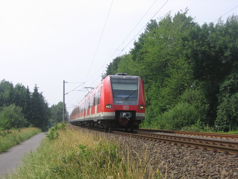 423 191 fhrt als S12 von Dren nach Au durch Sankt Augustin-Buisdorf an der KBS 460.