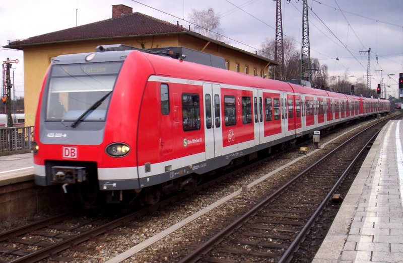 423 222/722 als S6 auf dem Weg nach Tutzing �ber Pasing, Gauting und Starnberg bei der Einfahrt in M-Laim. 24.03.2007, leider etwas verrutscht