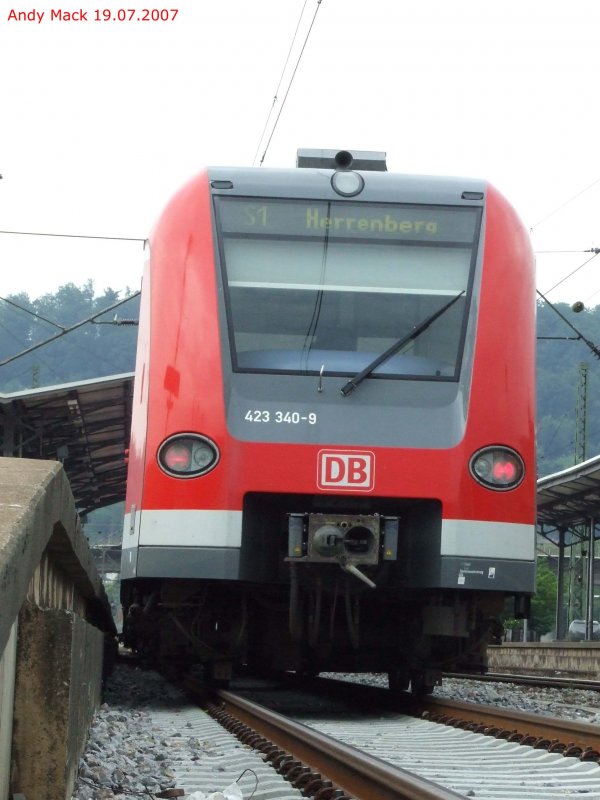 423 340 steht in Plochingen abfahrbereit Richtung Herrenberg als S1 (19.07.2007)