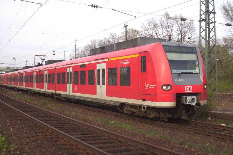 424 027/527 bei der Ankunft aus Hannover in Minden(Westf) am 13.04.2007