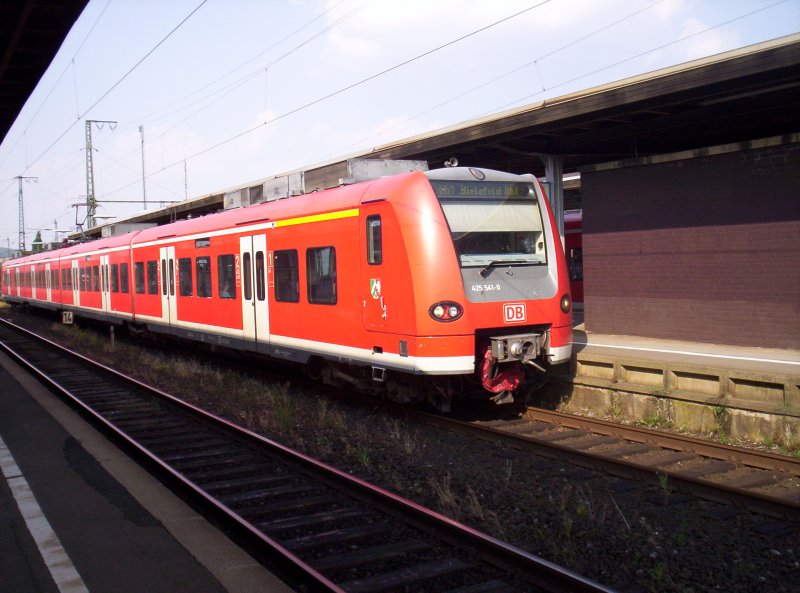 425 041 als RB 61 von Bad Bentheim nach Bielefeld Hbf in Herford Hbf am 21.07.2006