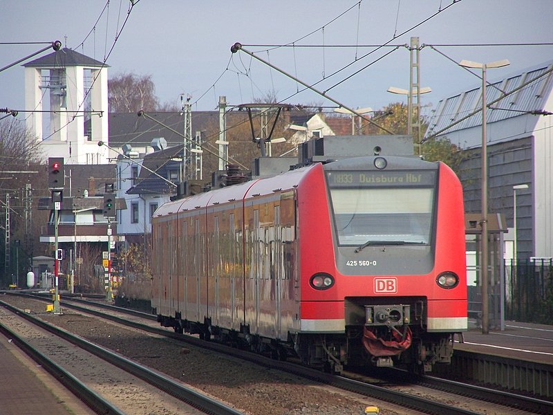 425 060/560 als RB33(11066) hier beim Hlat in Geilenkirchen. 28.11.07