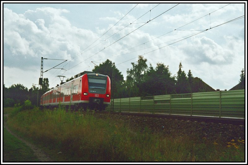 425 066 und ein weiterer 425er fahren als RB42  Haard-Bahn  von Essen ber Recklinghausen nach Mnster (Westf). Aufgenommen bei Haltern am See.