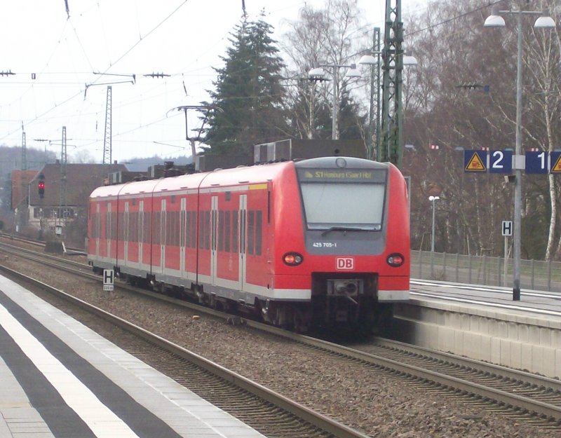 425 205/705 als S1 nach Homburg(Saar) bei der Ausfahrt von Hochspeyer. 30.12.2006