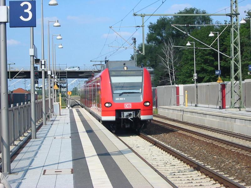 425-253 am 17.8.2005 als Probefahrt in Limburgerhof.