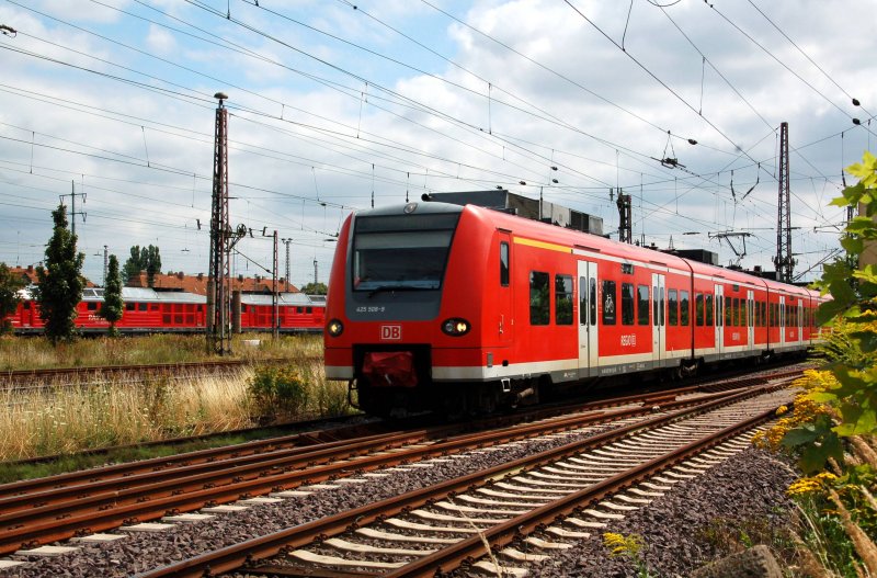 425 508 durchf�hrt als S-Bahn nach Zielitz am 03.08.09 Magdeburg-Rothensee.