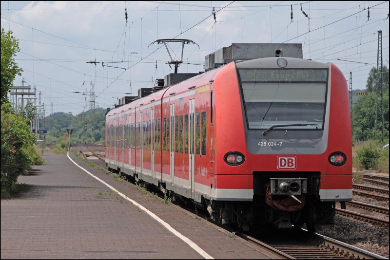 425 524/024 verlsst als RB42 (RB)  Haard-BAHN , von Mnster(Westf)Hbf nach Essen Hbf, den Bahnhof Haltern am See. (15.06.2008)