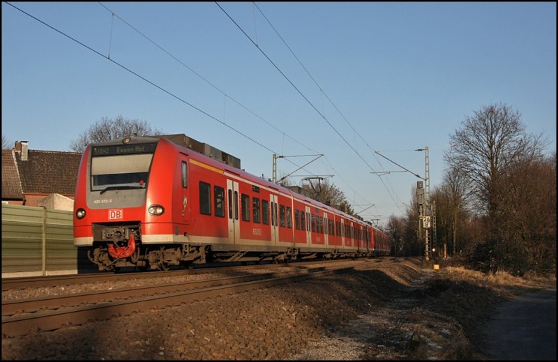 425 572/072 und 425 024/524 erreichen als RB42 (RB 20240)  HAARD-Bahn  den Bahnhof Haltern am See. (27.12.2008)