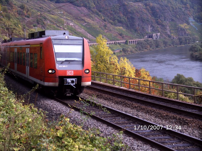 425 585-7 auf dem Pndericher Wiadukt