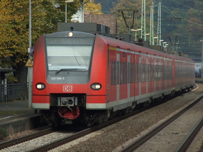 425 598-0+425 xxx-x mit RE11311 nach Koblenz in Linz.20.10.07