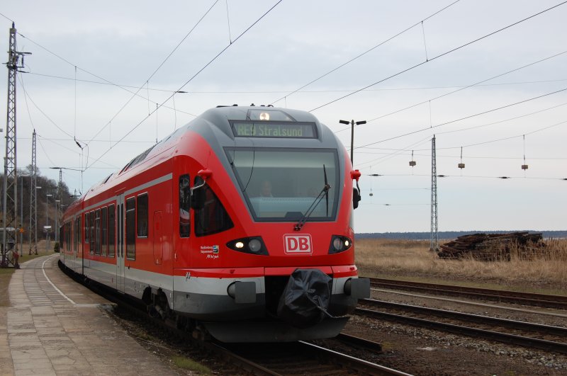 429 xxx in Lietzow / Rgen auf dem Weg als RE 9 nach Stralsund (12.03.09)