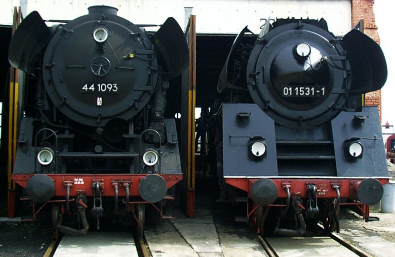 44 1093 und 01 531-1 im BW Arnstadt. (Museumstage, Ostern 2006)