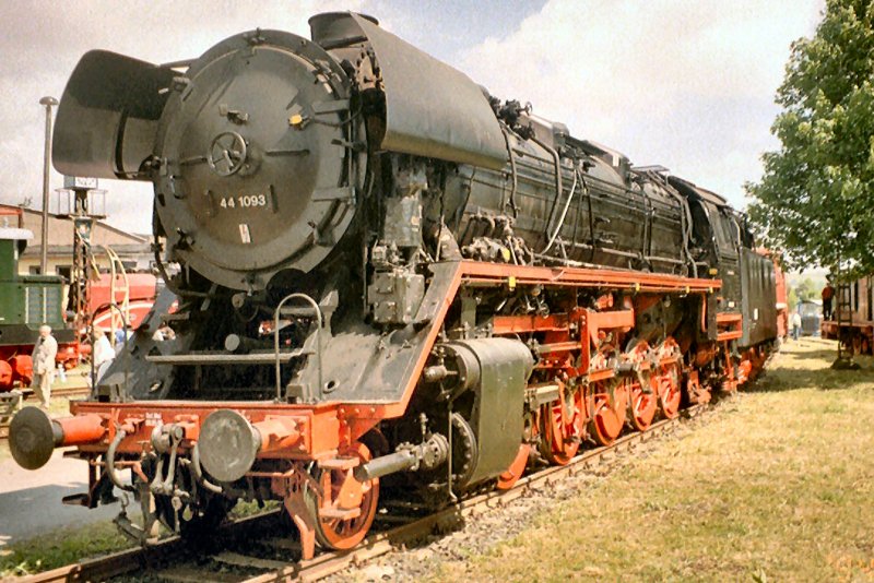 44 1093 whrend einer Ausstellung im ehem. Bw Weimar, 2005