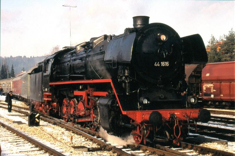 44 1616 Hechingen HZL Bahnhof ca. 1990