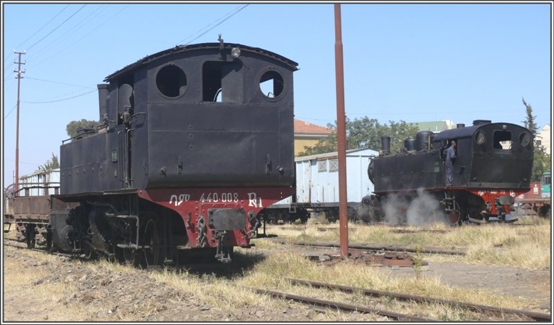 440.008 und 442.59 sind beides Mallet-Loks, wobei aber die BR442 fast doppelt so stark sind. (28.10.2008)