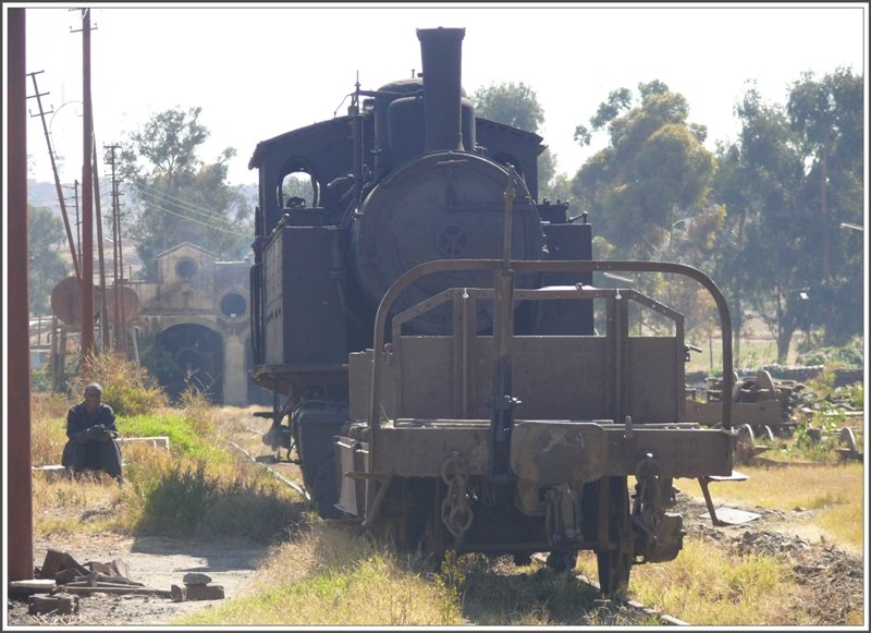 440.008 dst im Bahnhofsgelnde von Asmara vor sich hin. (28.10.2008)