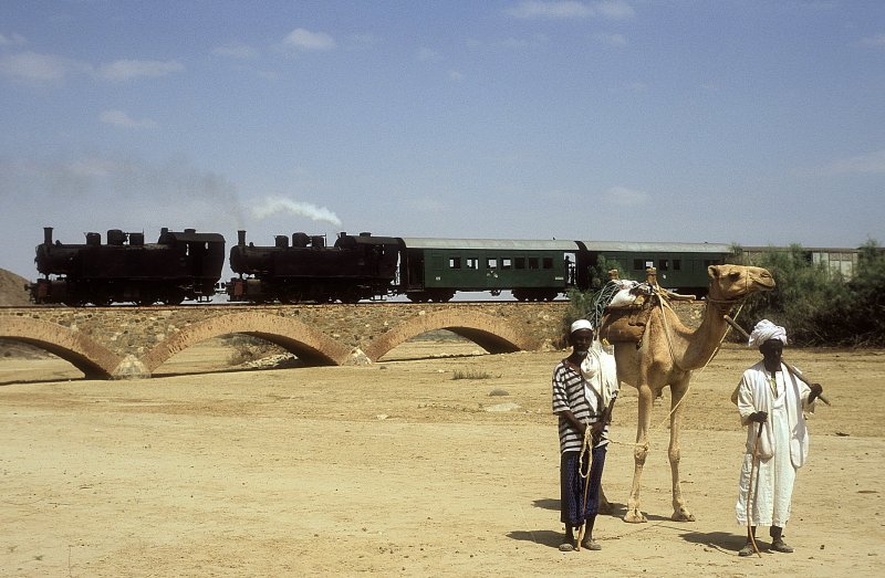 442 54 + 442 59  bei Mai-Atal  09.02.05