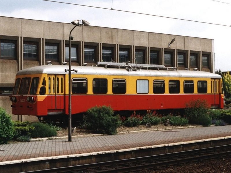 4603 auf Bahnhof Charelroi Sud am 19-5-2001. Bild und scan: Date Jan de Vries. 