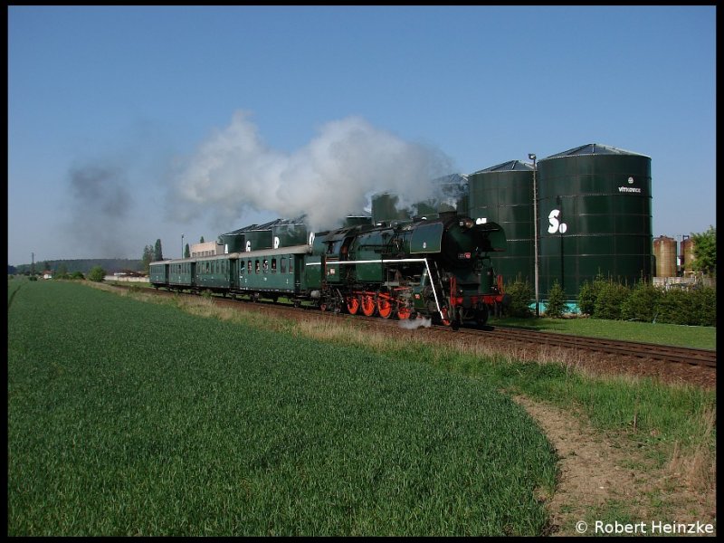 464.202 aus Jaromer nach Ceska Skalice als Zvl.Os 39362 in Velka Jesenice am 03.05.2009
