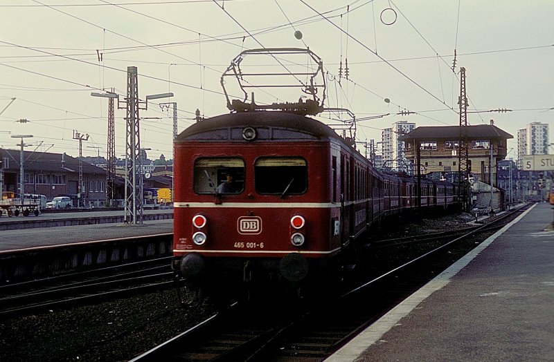 465 001 + 021  Stuttgart Hbf  08.07.77