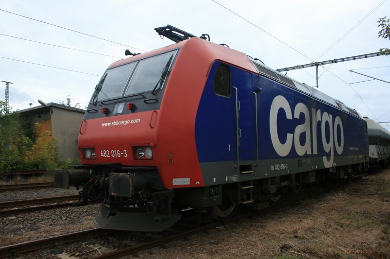 482 016-3 am 07.09.2008 im DB Bahnhof Guben