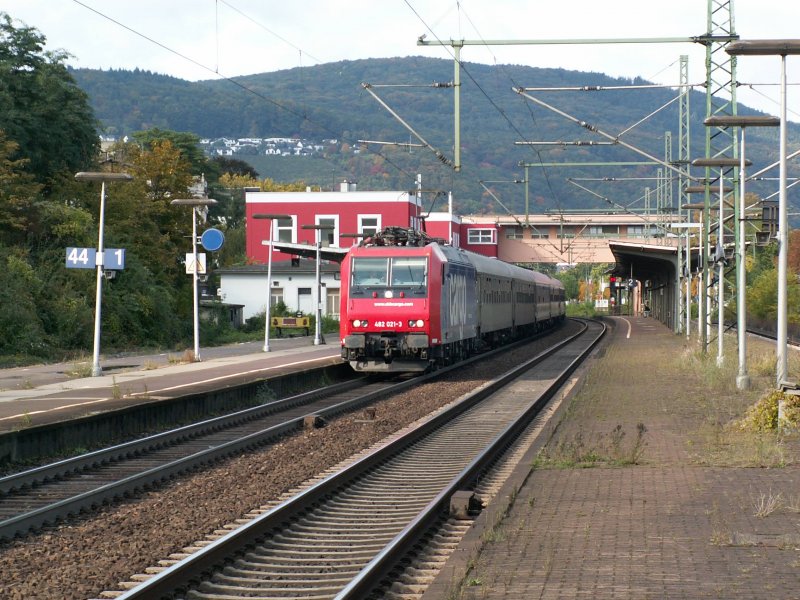 482 021 mit DZ 95250 nach Stamsried und Kulmbach (2. Teil) am 3.10.08 in Bingen(Rhein)Stadt.
