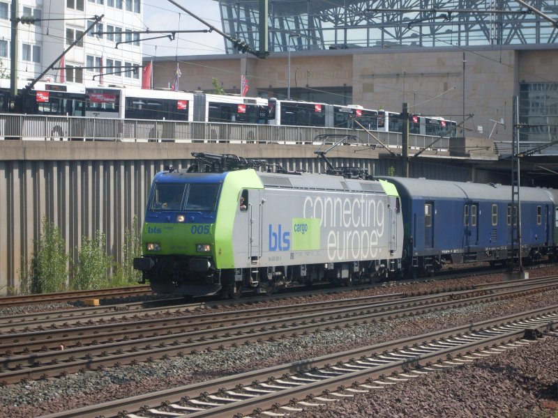 485 005 BLS Cargo mit DPE 38722 aus Stuttgart in Hannover Messe/Laatzen