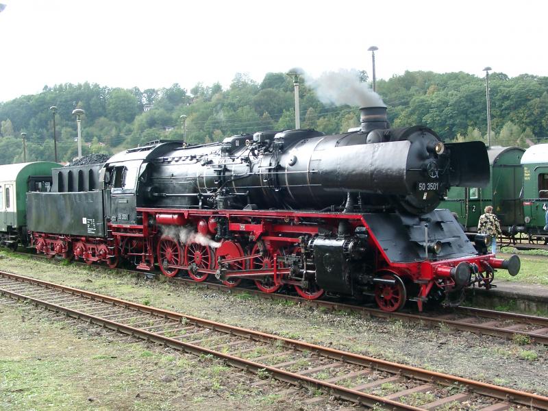 50 3501 am 25.09.2004 im Bahnhof Schleusingen zu Besuch der Festwoche 100 Jahre Bahnstrecke Ilmenau - Schleusingen 