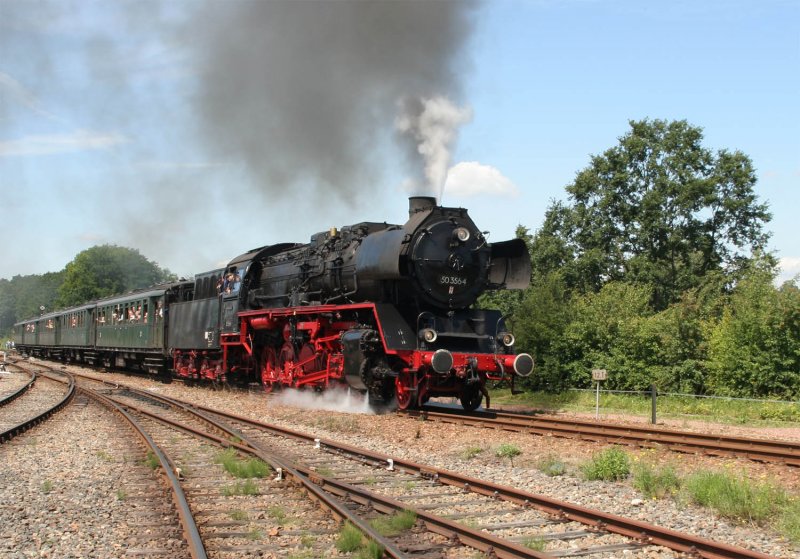 50 3564 der VSM verlsst Bhf Simpelveld mit einem Zug nach Kerkrade, am 8-7-2007