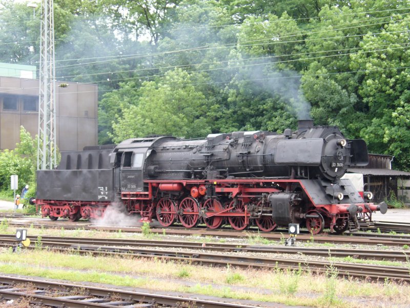 50 3636 der GES beim Wasser fassen auf dem Betriebsgel�nde der ESG in Bietigheim - Bissingen. 28. Mai 2007