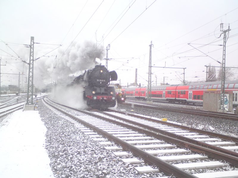 50 3648-8 am 31.01.09 in Dresden-Neustadt auf dem Weg ins Zittauer Gebirge.Rechts daneben die S1 nach Meien