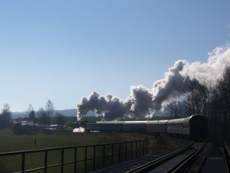 50 3648-8 hat am 18.02.07 mit dem Eisenbahnromantik Sonderzug dem ehemaligen Bahnhof Walthersdorf passiert und ist auf dem Weg nach Annaberg-Buchholz S�d.