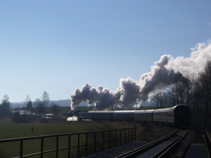 50 3648-8 hat am 18.02.07 mit dem Eisenbahnromantik Sonderzug dem ehemaligen Bahnhof Walthersdorf passiert und ist auf dem Weg nach Annaberg-Buchholz Sd.