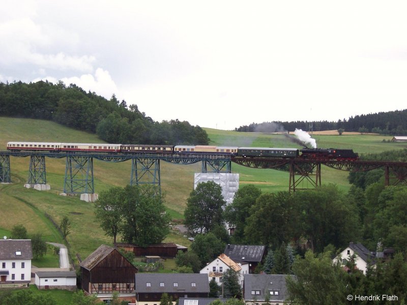 50 3648 mit Teilen des Rheingoldes auf dem Markersbacher Viadukt am 23.06.2007
