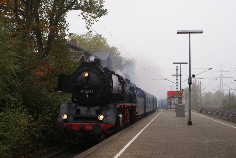 50 3655 mit einem Sonderzug aus Essen nach Solingen zum Brckenfest in Dsseldorf Eller am 25.10.2008