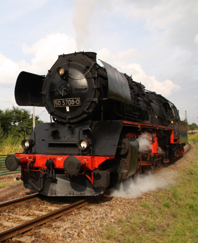 50 3708-0 bei der gro�en Fahrzeugparade am 22.08.09 im SEM-Chemnitz-Hilbersdorf.